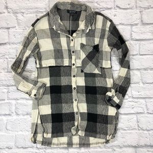 Topshop tunic top Black/white checkered Buffalo plaid Size 6 Button down